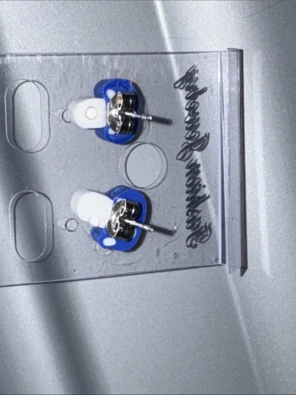 Handmade stud earrings - Picture 2 of 2